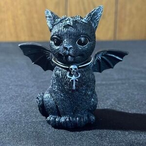 Black gothic cat figurine with bat wings NEW IN‎ BOX